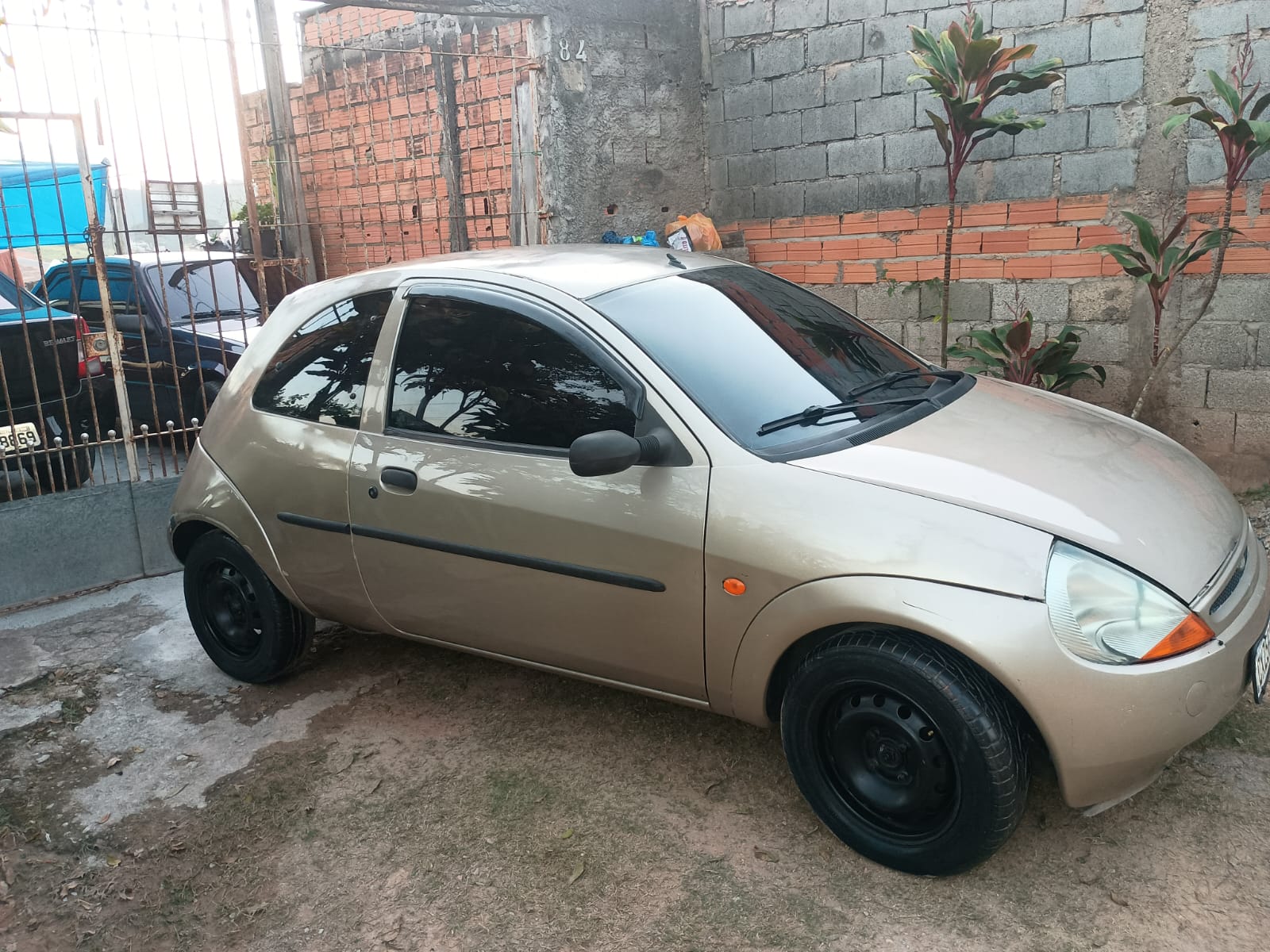 Veículo após cuidados da JR Estética Automotiva